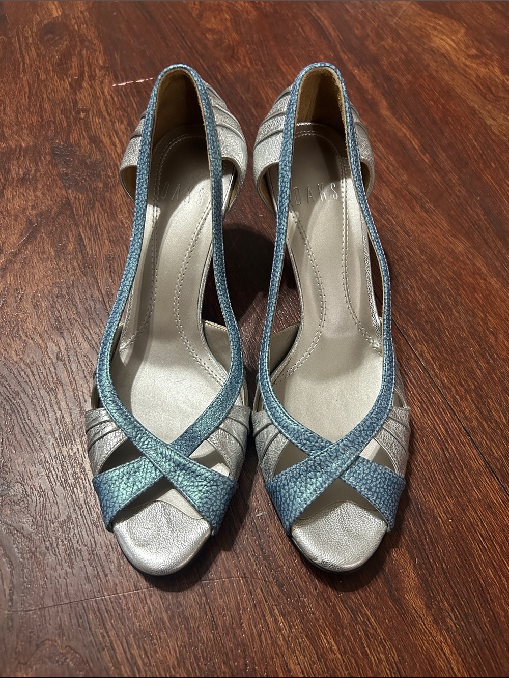 Women’s  Vintage Silver and Blue Crisscross Open-Toe Heels